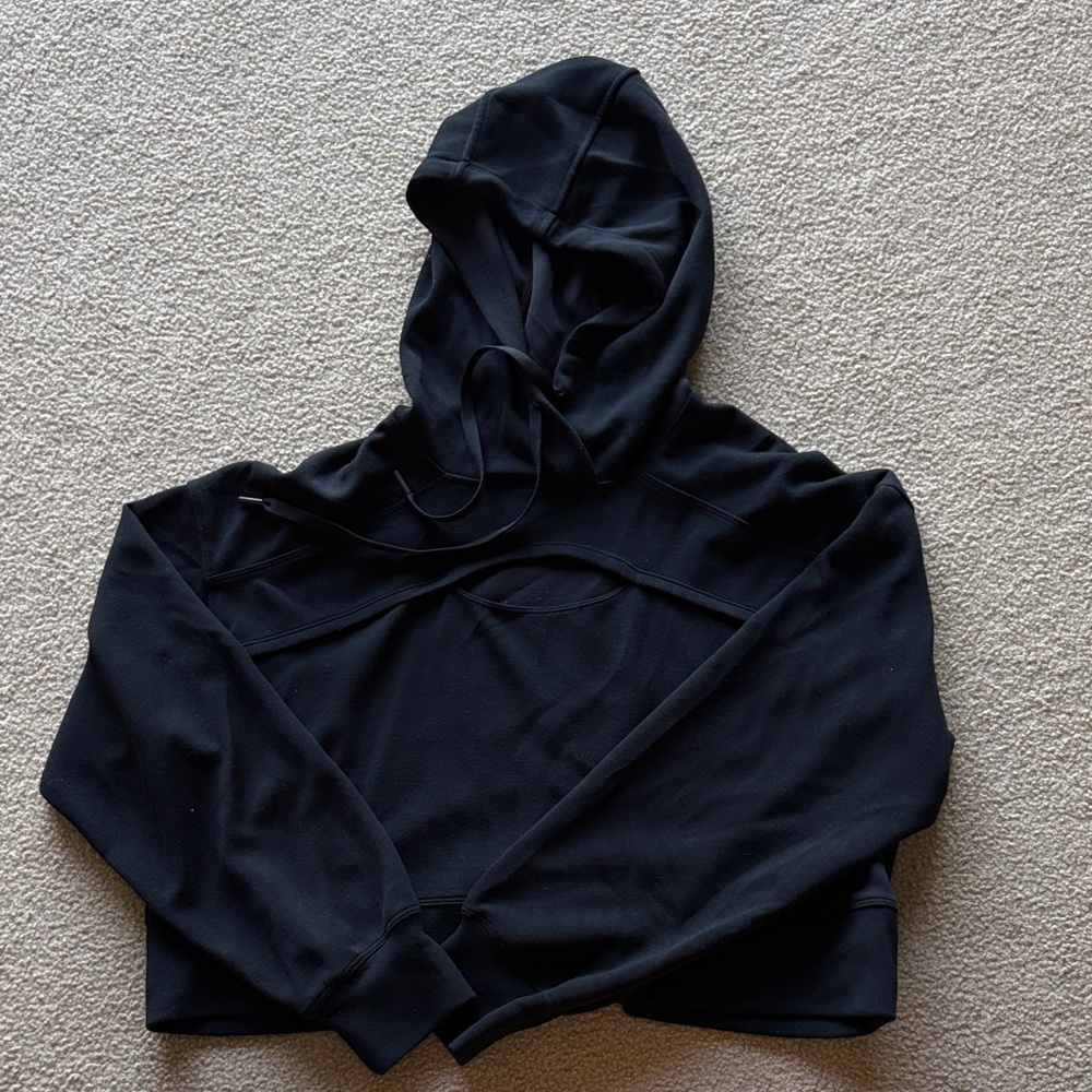 Cropped Keyhole Hoddie
